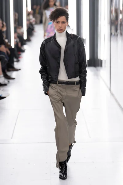 Look 13